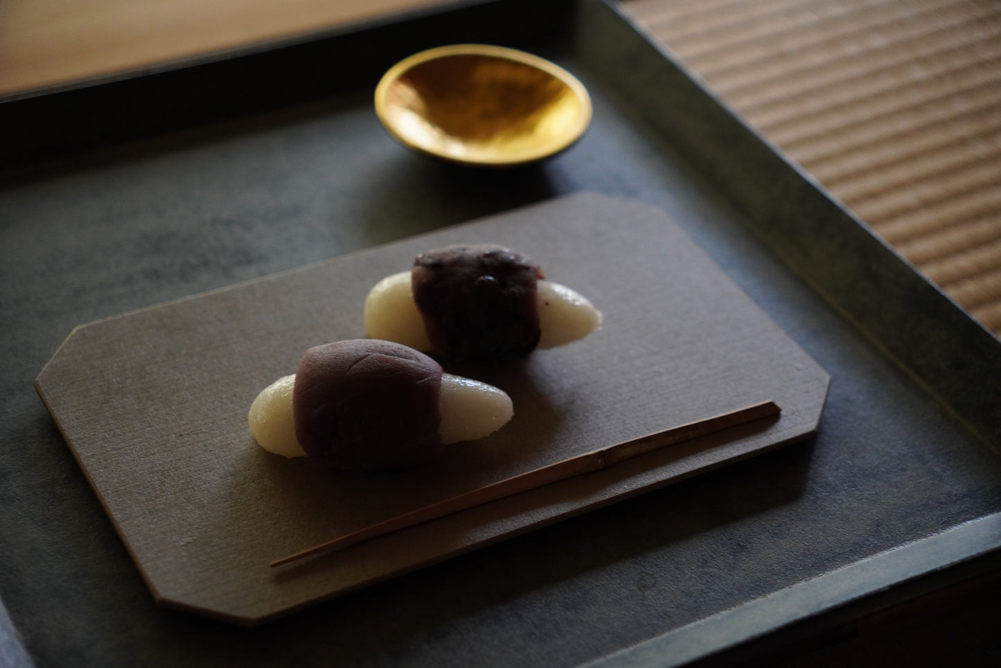 一閑張　四方隅切皿　白・黒