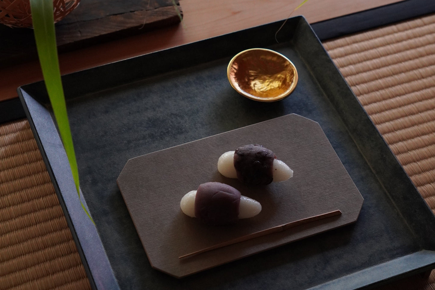 一閑張　四方隅切皿　白・黒