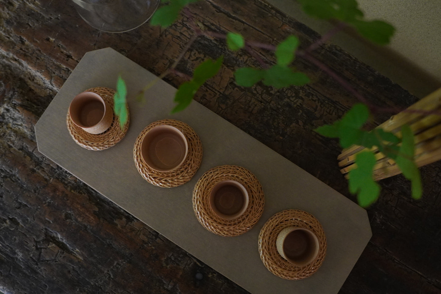 一閑張　四方隅切皿　白・黒