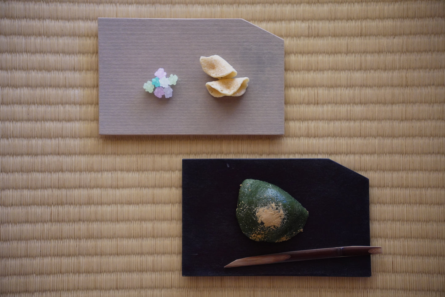 一閑張　銘々皿　白・黒