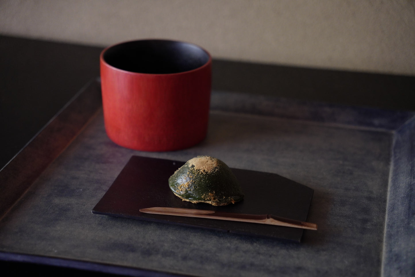 一閑張　銘々皿　白・黒