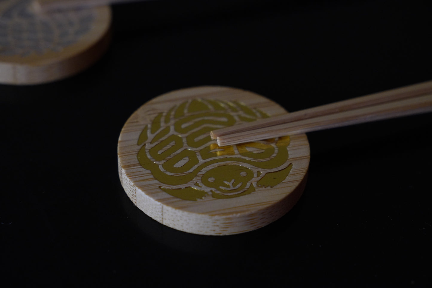 振り出し箸　金家紋？入り　ビンテージ　茶道　野点セット 茶道具/菓子箸） 黒文字 箸 8寸 1膳 ひょうたんや製 取り箸 : お
