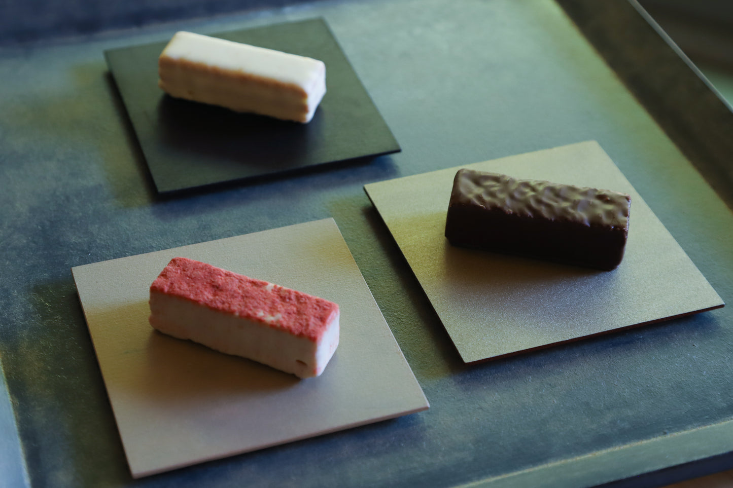 一閑張　小皿　白・黒