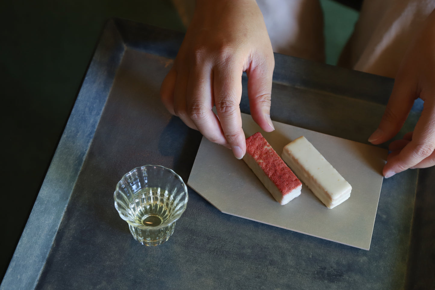 一閑張　銘々皿　白・黒